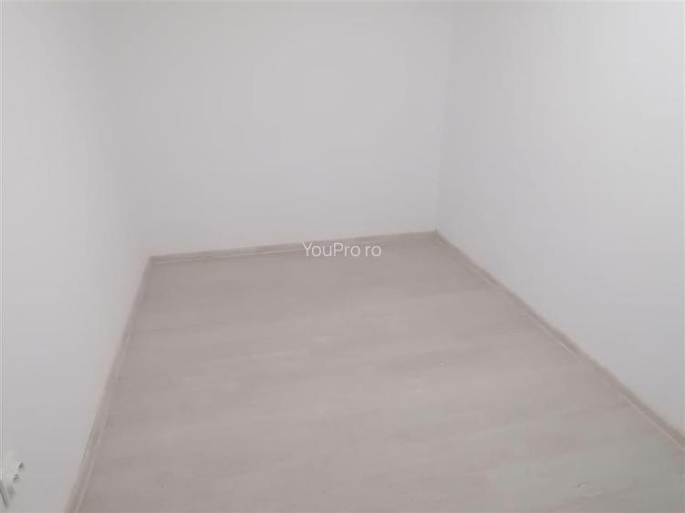 Parter Renovat 2 camere Bulevardul Cetatii - 13