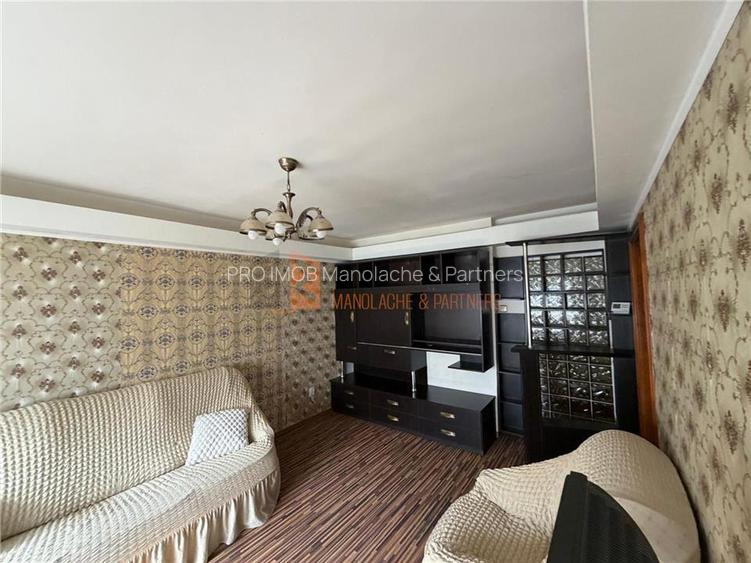 Apartament 3 camere cf 1 decomandat zona Micro 3 - 2