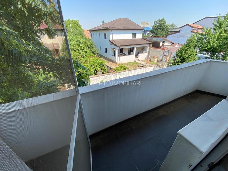 Vanzare casa vila 5 camere zona Crangasi - 14