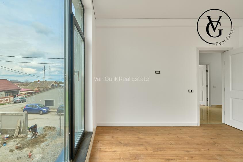 Vila modernă - finisată -terasă circulabila vedere lac și mare - 16