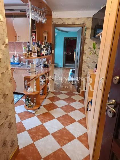 Langa Scoala 30. Bloc anvelopat. Bucatarie Spatioasa. - 4