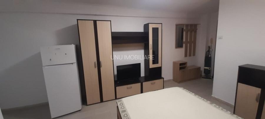 Garsoniera - zona Podu Ros - spate Gara Internationala - 4