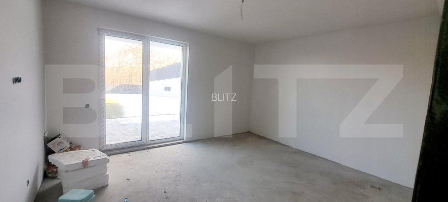 Casa in regim cuplat, 6 camere, 320 mp utili, teren 612 mp, situata in Borhanci - 12