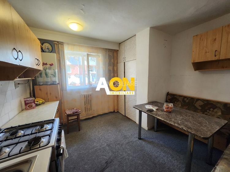 De vanzare apartament 3 camere, etaj intermediar, Cetate - 7