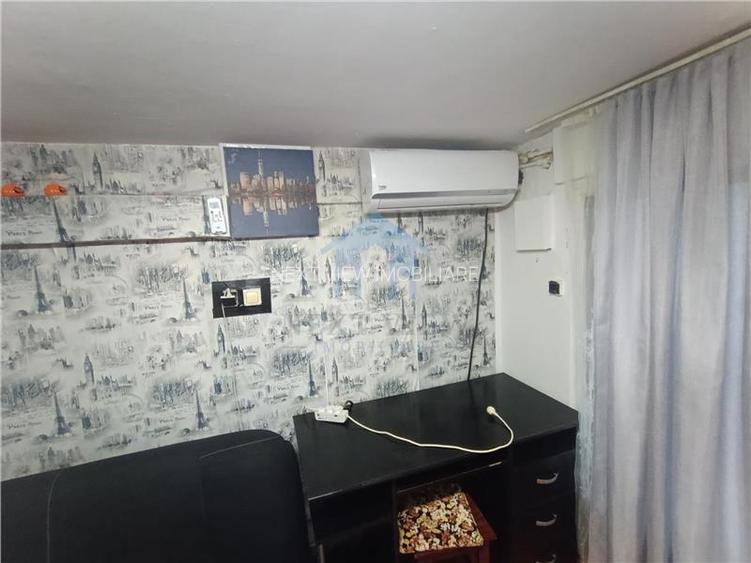 Garsoniera, Intre Lacuri - 5