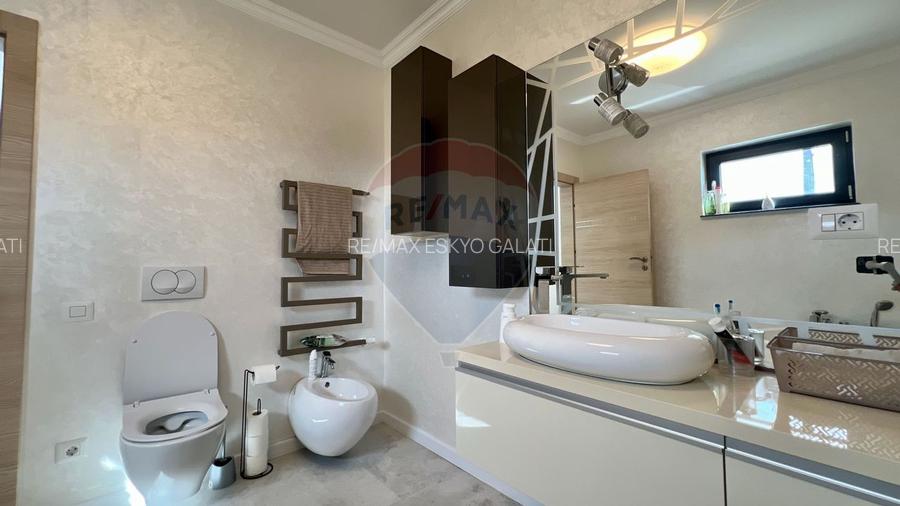 Casă de vânzare 300mp, Șendreni I Galati– liniște și rafinament - 15