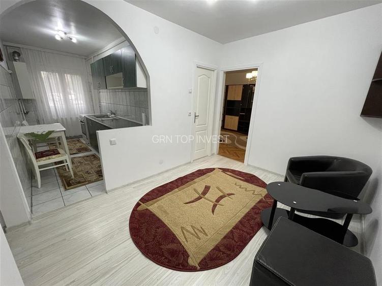 Apartament cu 2 camere decomandat si balcon in Vasile Aaron - 2