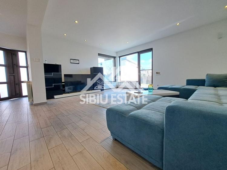 Casa Sibiu, terase panoramice, garaje, teren mare, Sura Mica - 17