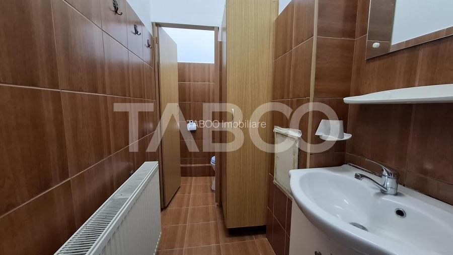 Spatiu comercial cu vitrina 8m si vad pietonal 120 mpu Valea Aurie - 9