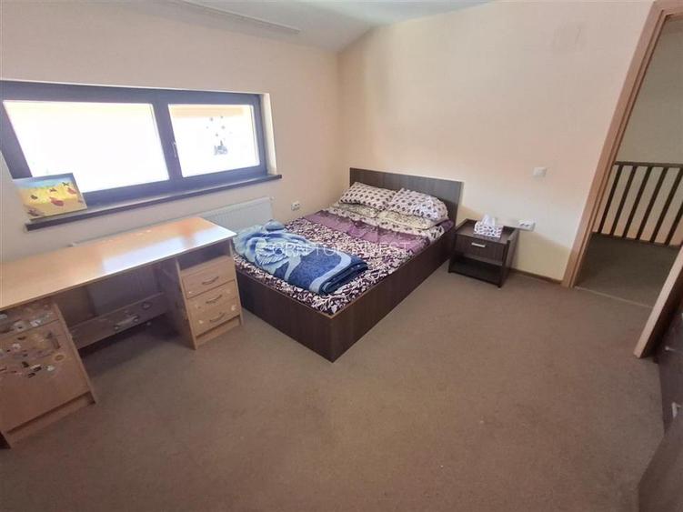 Casa 5 camere 2 bai parcare zona Turnisor - 15