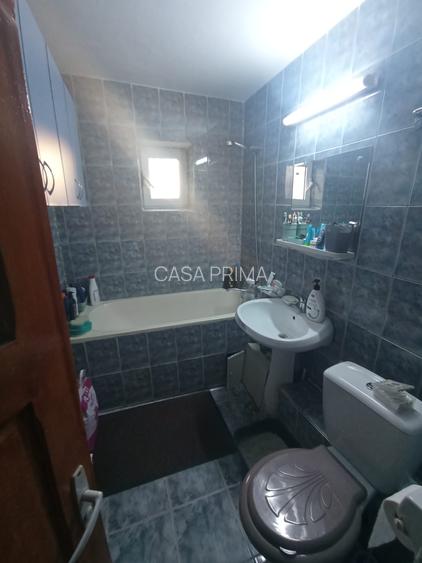 Apartament 3 camere DECOMANDAT, Nicolina 2, etaj 2, suprafata generoasa! - 10