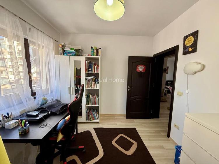 Apartament 3 camere decomandat - etajul 2 - loc de parcare - geam la baie - 7