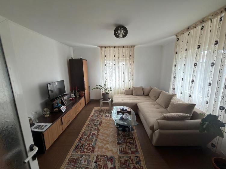 Vand casa cu etaj + teren - 6