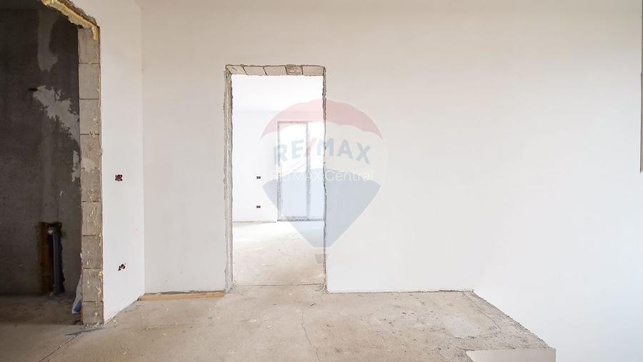 Casă Individuală în Cartierul Izvor - 11