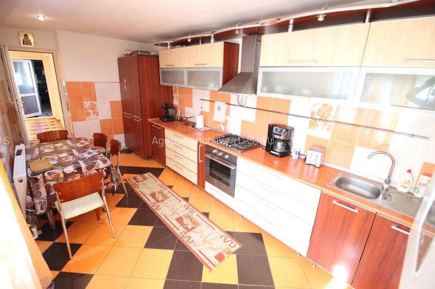 Casa de vanzare, 4 camere, sat Schela - 11