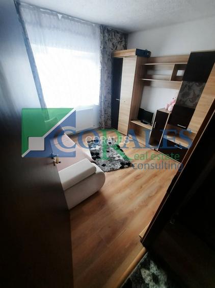 Aradului - Aproape de Parc. Cu centrala proprie. 2 bai si 2 balcoane. - 3