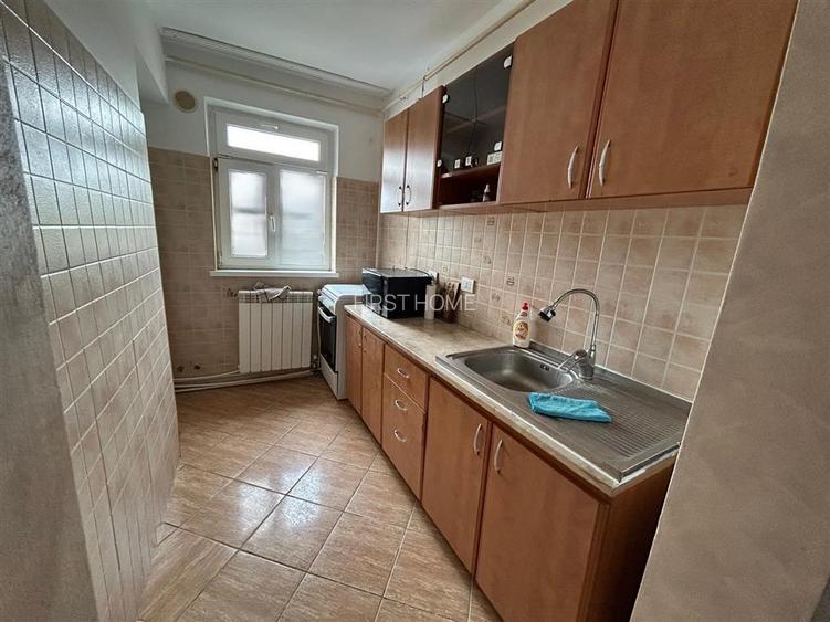 Apartament cu 2 camere de vanzare, zona Sud - 3
