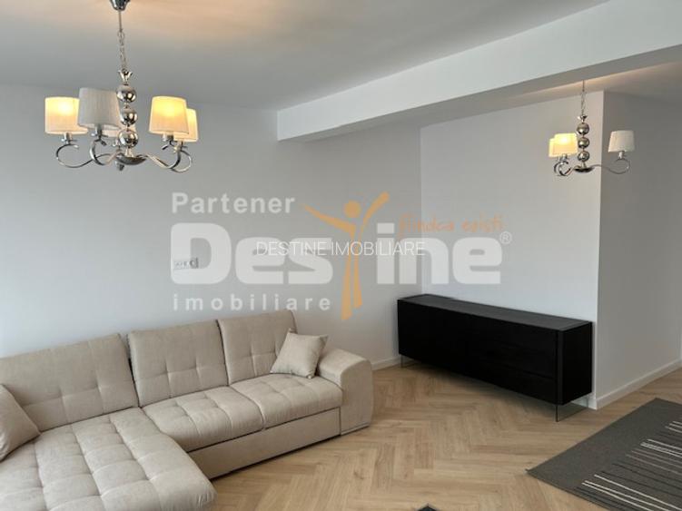 Studio 60 mp, etajul 2 cu loc parcare si balcon, situat in cartierul Tractorul - 2