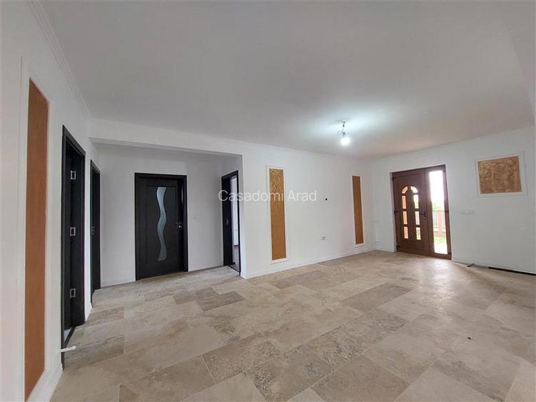 Casa finisata modern in Vinga - 3