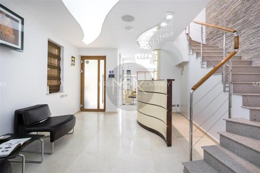 Proprietate premium cu curte – ideala pentru business-uri - 15