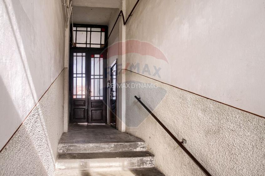Apartament 4 camere spațioase,  curte,  zona Piata Catedralei - 23