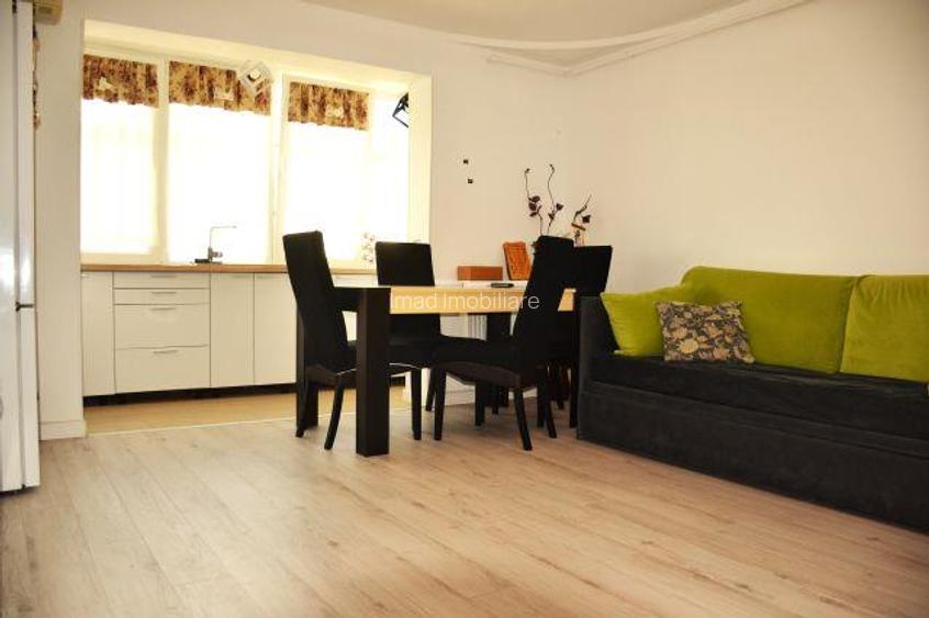 Apartament spatios de inchiriat! 3 dormitoare+open space Targoviste, Micro 11. - 2