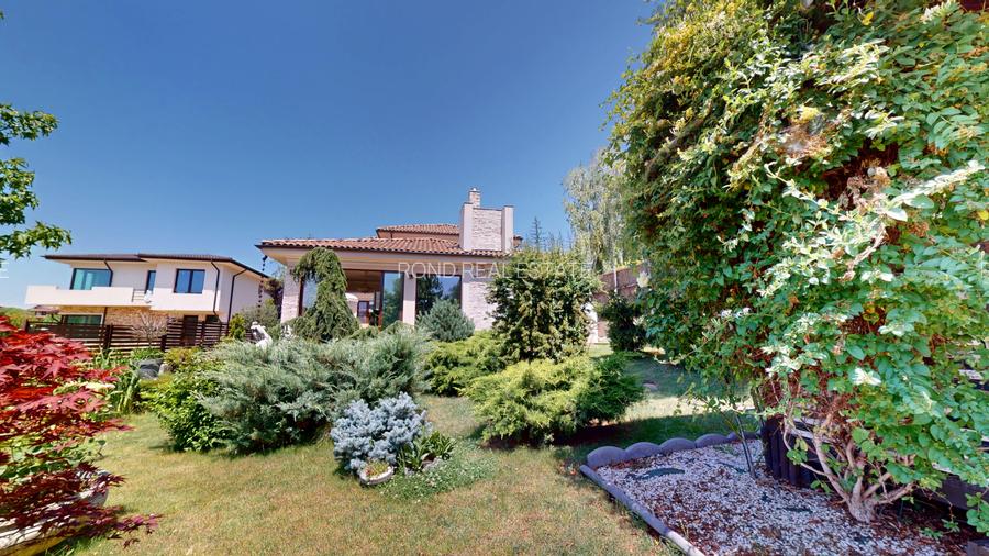 Imobil  de lux pe malul lacului cu ponton, complet mobilat si utilat - 11