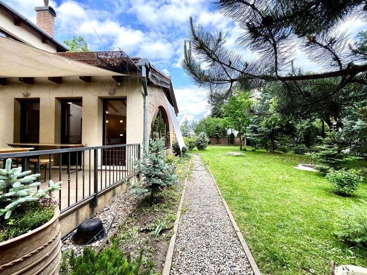 Casă de vis în Giroc – Eleganță clasică, spațiu vast și confortabil - 3