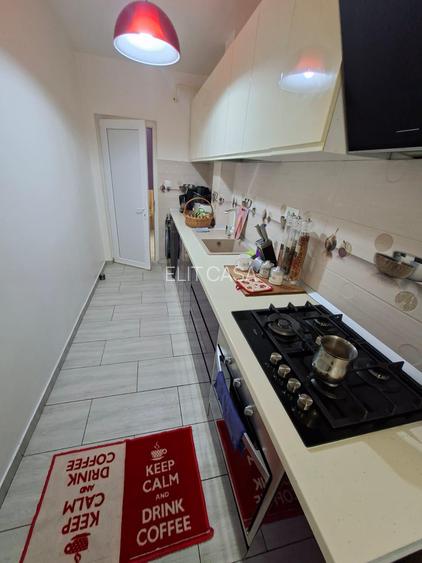 Apartament cu 2 camere decomandat, zona Podu Ros - 6