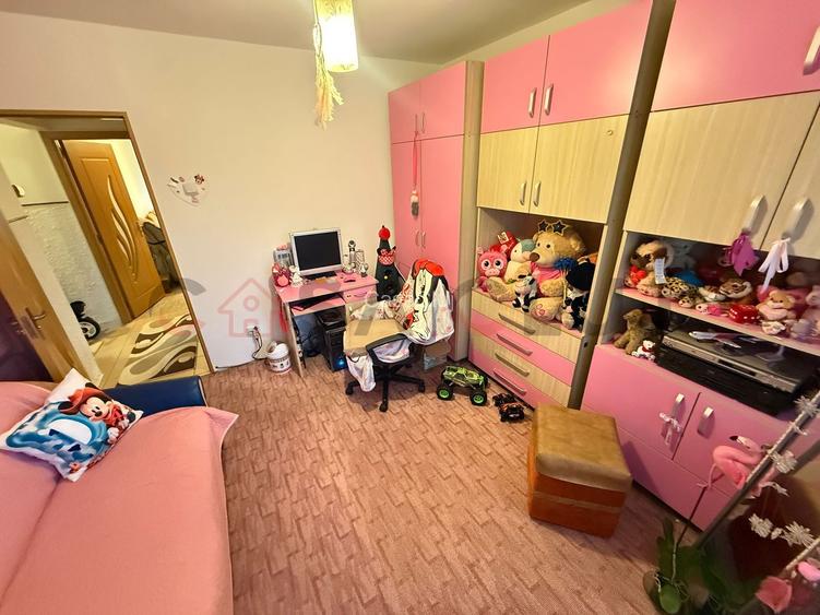 2 camere, decomandat, etaj intermediar, Între Lacuri - 4