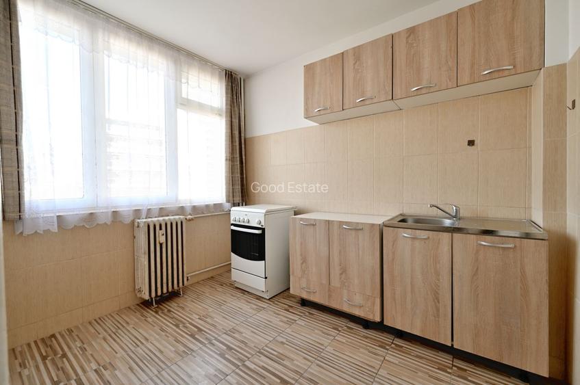 Vanzare apartament 2 camere Bd.Maresal Averescu nr.5, vedere spate, comision 0% - 10