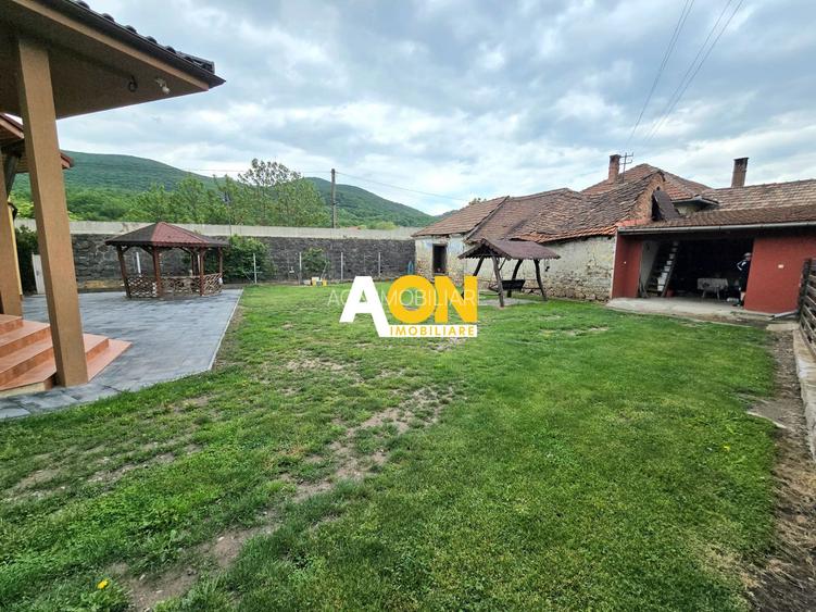 Casă Individuală, 1715mp Teren, Ampoița - 2