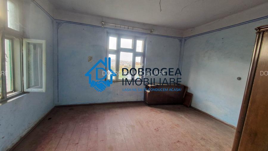 CASA DEMOLABILA ,TEREN 733 MP,  DESCHIDERE STRADALA 11,5 ML - 9