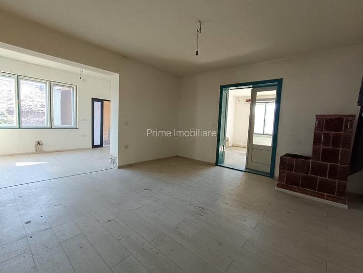 Casă renovabilă 185 mp, teren 1100 mp, zonă centrală – Teiuș - 4