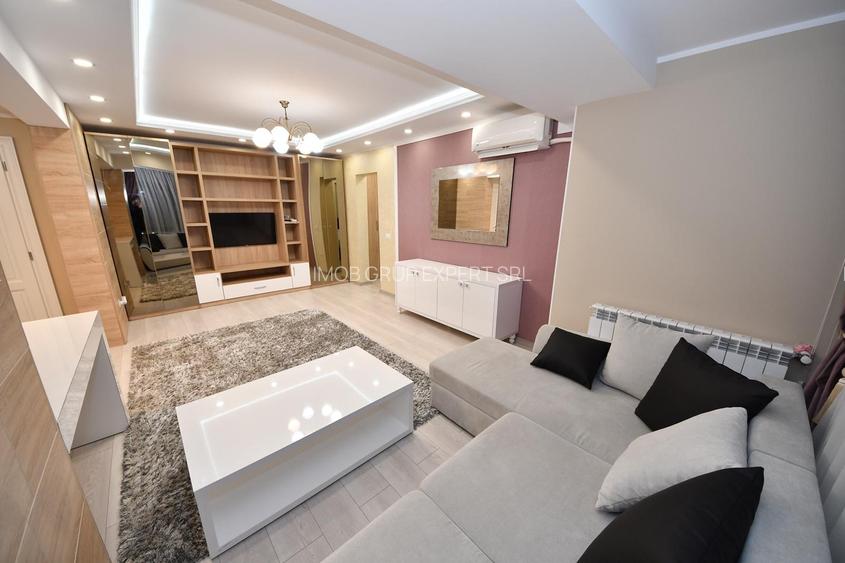 2 camere, zona Centru -complet mobilat, CT, etaj intermediar, liber ! - 2