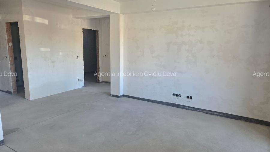 Vand apartament 3 camere decomandat in Deva, zona 22 Decembrie, parter, bloc nou - 4