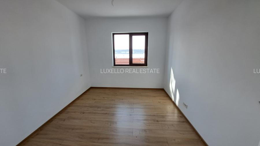 CASA 4 CAMERE CU SUPRAFATA GENEROASA IN  STIL NEOROMANESC - 19