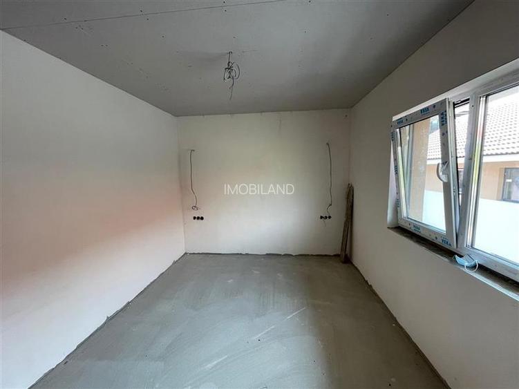 Casa tip duplex pe Valea Chintaului, cu gradina si  parcare - 12