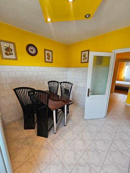 Apartament 3 camere de vânzare  - 3