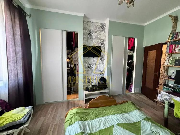 Casa renovata cu 4 camere la curte comuna | Iosefin - 3