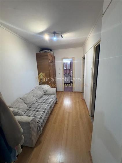 APARTAMENT 3 CAMERE 66 MP ZONA ION MESTER - 2