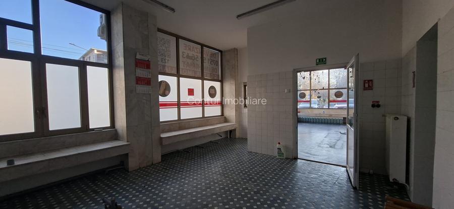 Central - Sp Com - 100 mp  / vitrina stradala 22 m / pretabil orice activitate - 4