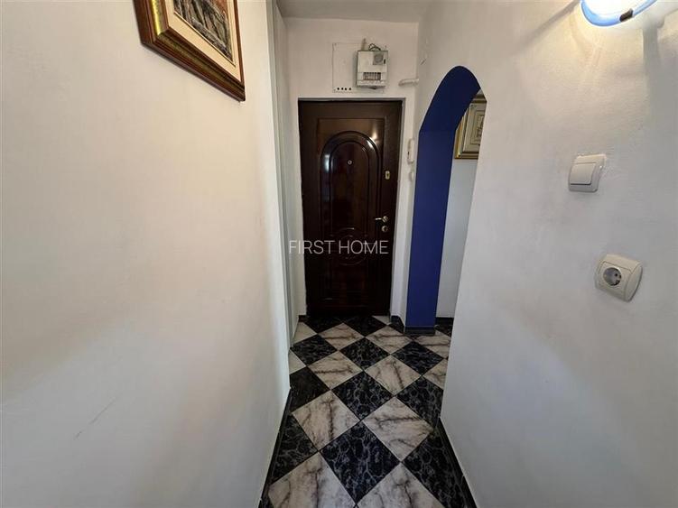 Apartament 2 camere, 54mp, etaj 4 cu acoperis - Central - - 15