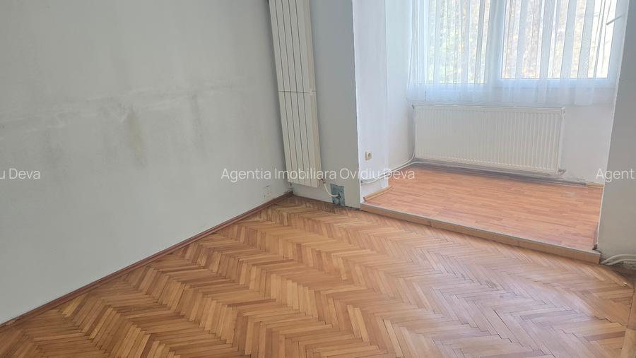 Vand apartament de 3 camere in Deva, Imp.Traian, etaj 2 - 7