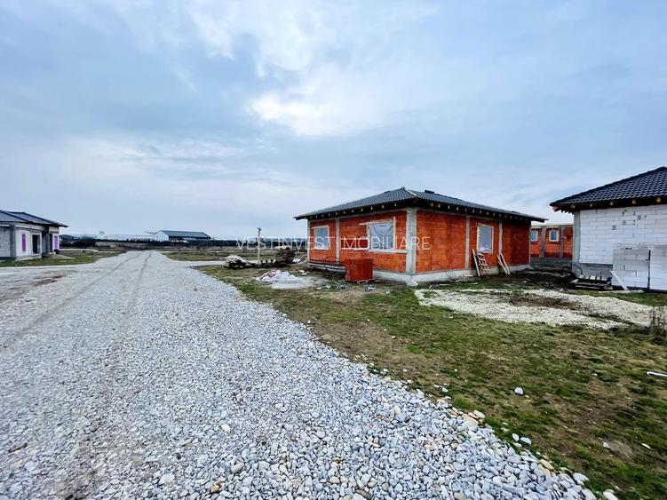 Casǎ de vânzare plan Parter Semifinisatǎ Cihei - 3