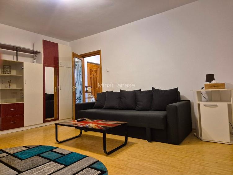 Garsoniera mare de închiriat 40 mp - 2