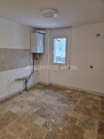 Apartament  2 Camere,  Parter Inalt, recent renovat, zona Calea Bucuresti - 5