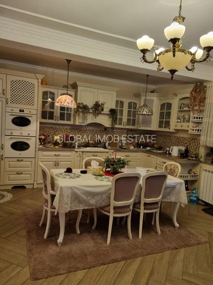 Vanzare Casa/Villa 6 camere 3 bai 3 wc -uri Dobroiesti 0% Comision - 15