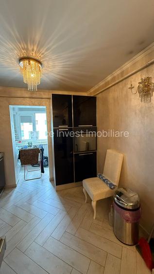 Apartament 3 camere  finisaje si mobila de lux - 11