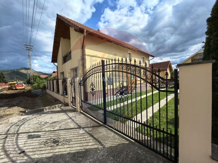 Casă spațioasă cu garaje în Seini | De Vanzare | - 13